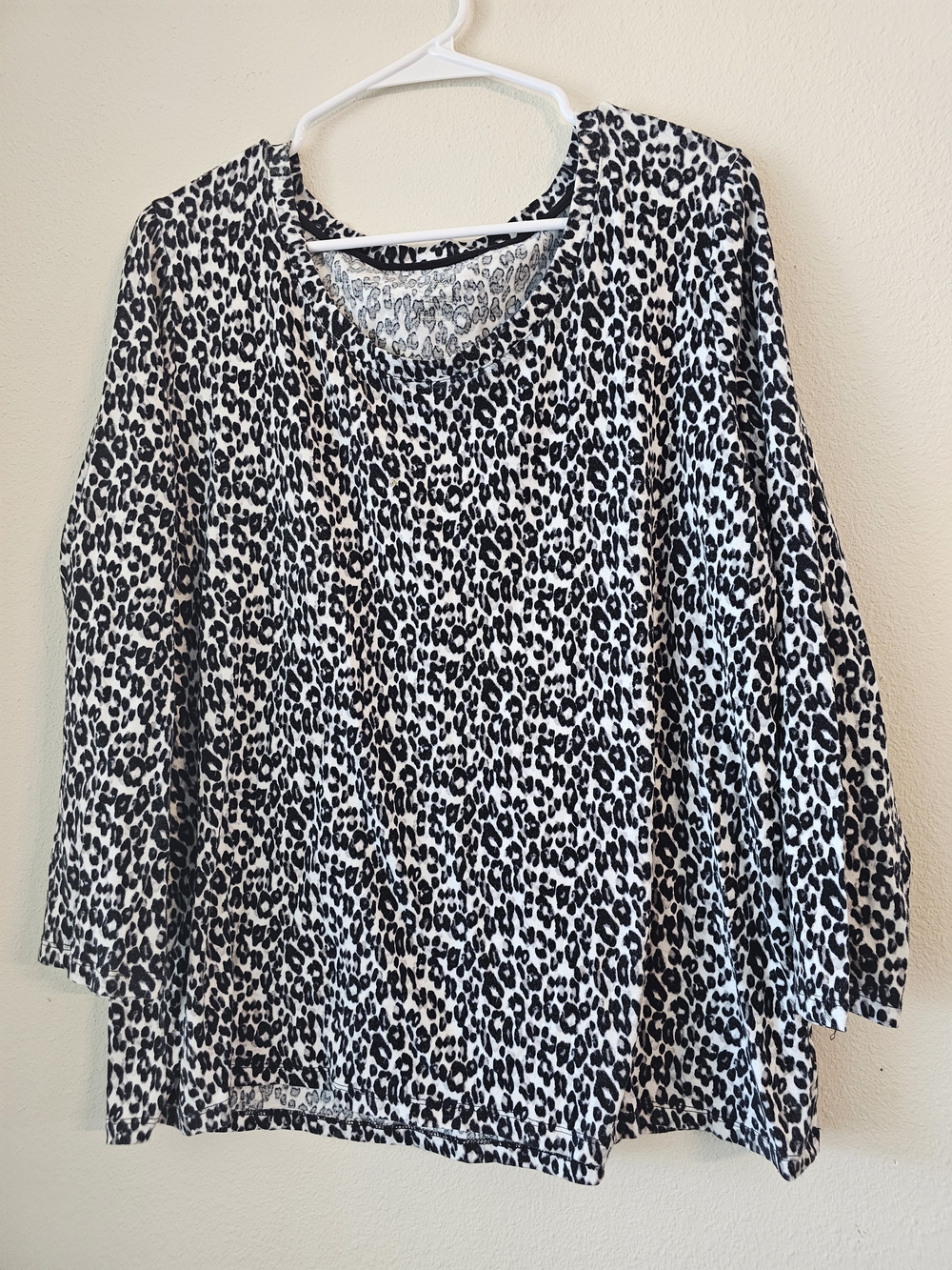 Rafaella Black and White Leopard Print Long Sleeve Tee